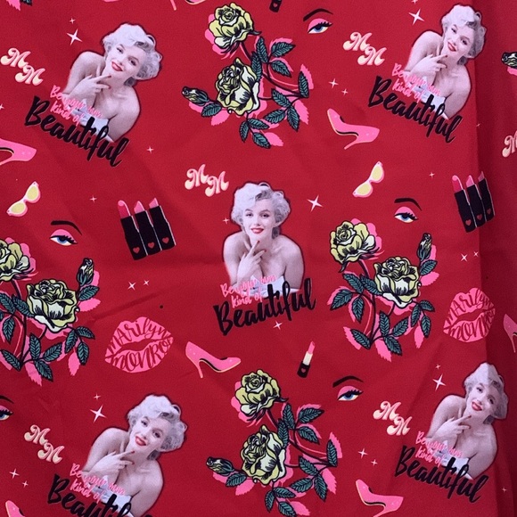 Marilyn Monroe Scrubs Top by mediChic - Picture 4 of 12